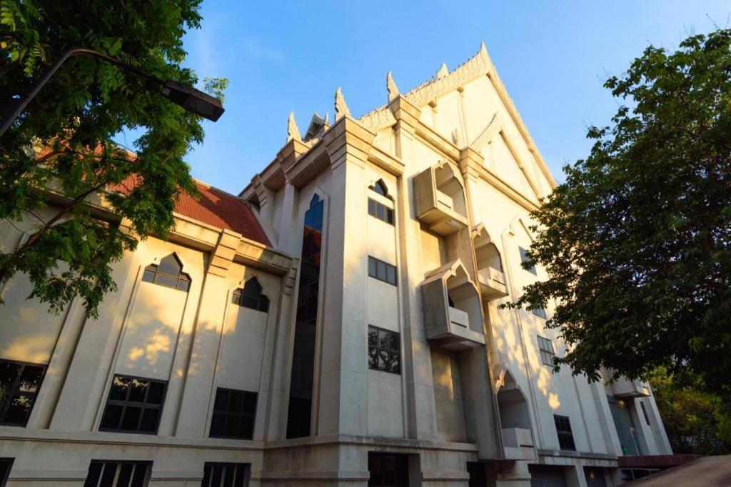 Iyarin@Tuk Chang Ratchayothin Hotel Bangkok Exterior foto